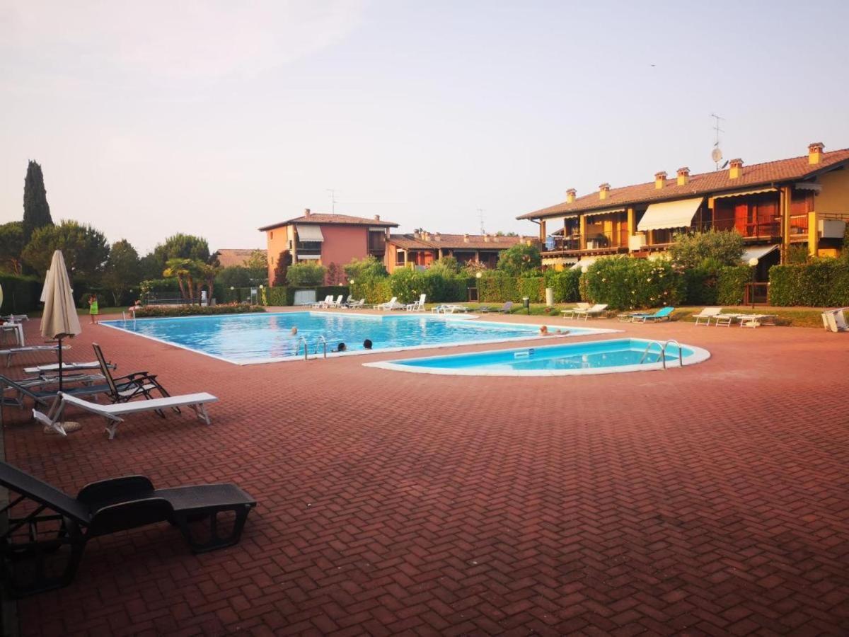 Gardappartamenti Cascinale Pool Ντεζεντσάνο ντελ Γκάρντα Εξωτερικό φωτογραφία